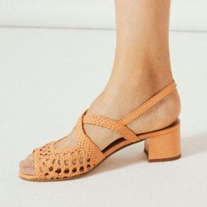 Naguisa Uga in Orange size 40/US 9 (new/never worn)